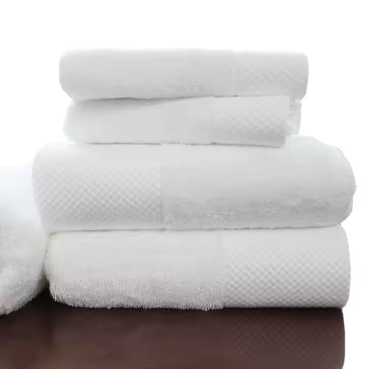 Serviettes empilées | Serviettes de bain hôtel 100% coton OEKO-TEX Maroc | Hotel bath towels 100% OEKO-TEX cotton Morocco 
